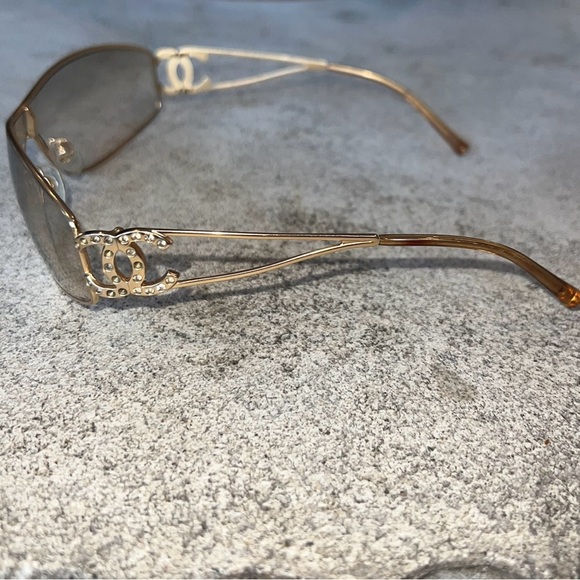 Authentic RARE Vintage Y2K CHANEL Crystal CC Logo Shield Sunglasses 4073-B - Picture 14 of 16